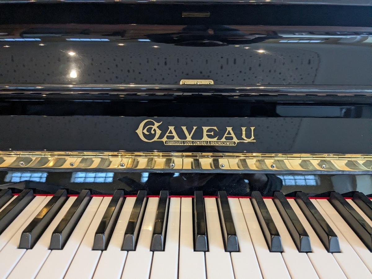 Gaveau_-_Schimmel_laqué_noir_121