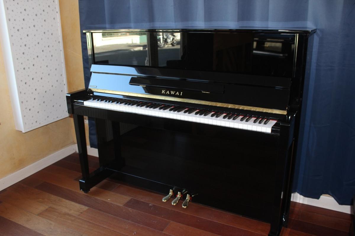 Kawai_K-25_laqué_noir